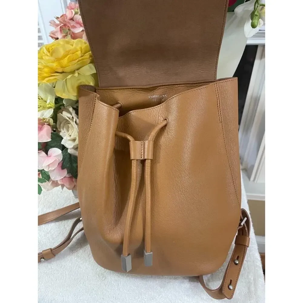 Everlane Petra Leather Backpack ((pu210